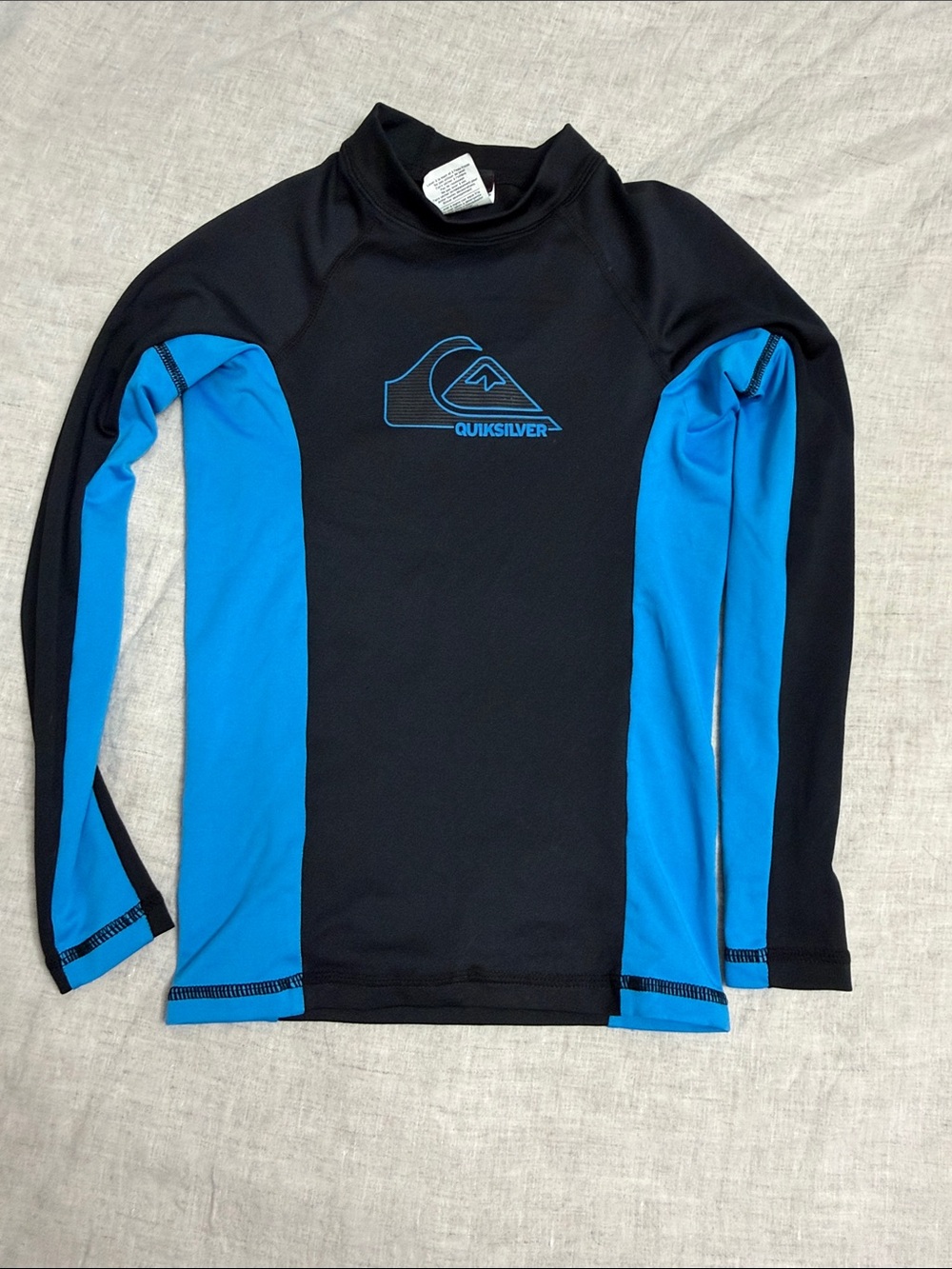 Quicksilver rashguard size 10